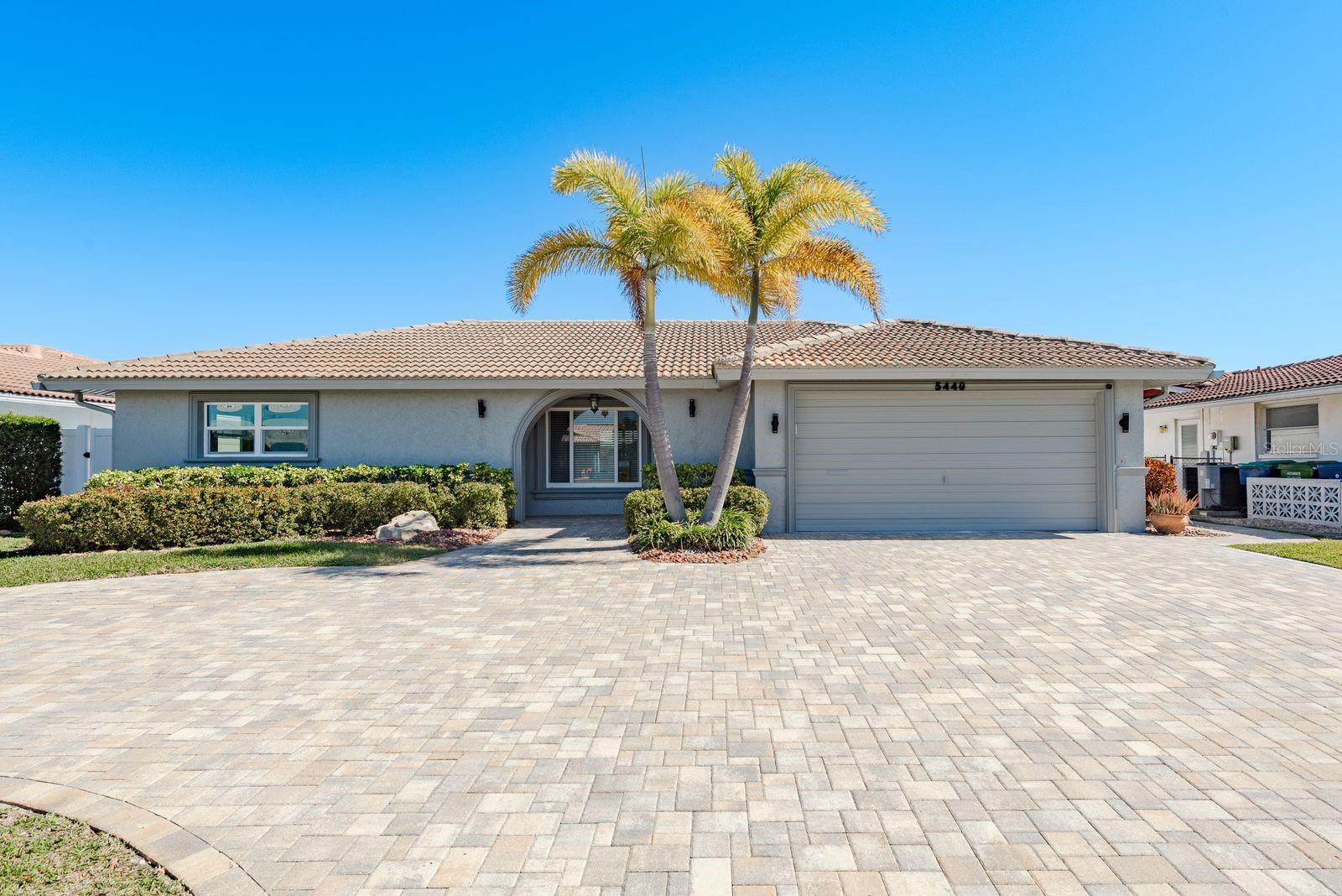5440 Leeward Ln