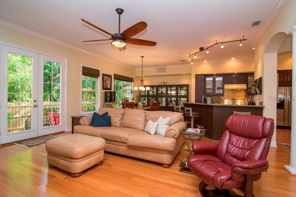 2907 Hansen Manor Ln