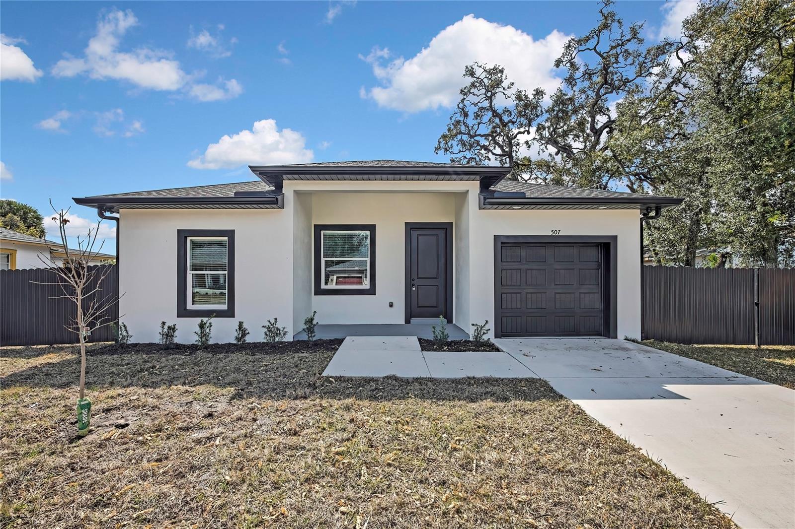 507 E Baker