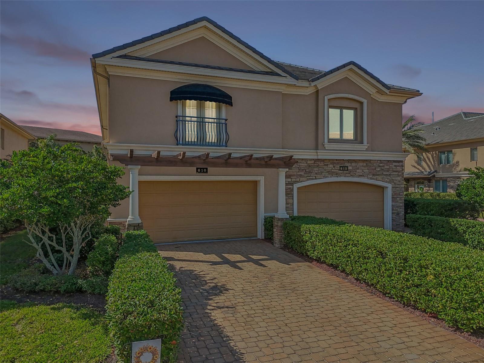 610 Saxony Blvd