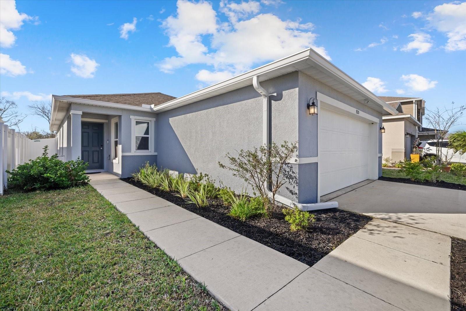 9120 Sandy Bluffs Cir