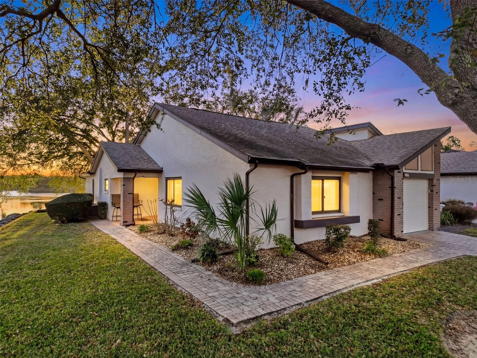 7406 Heather Walk Dr