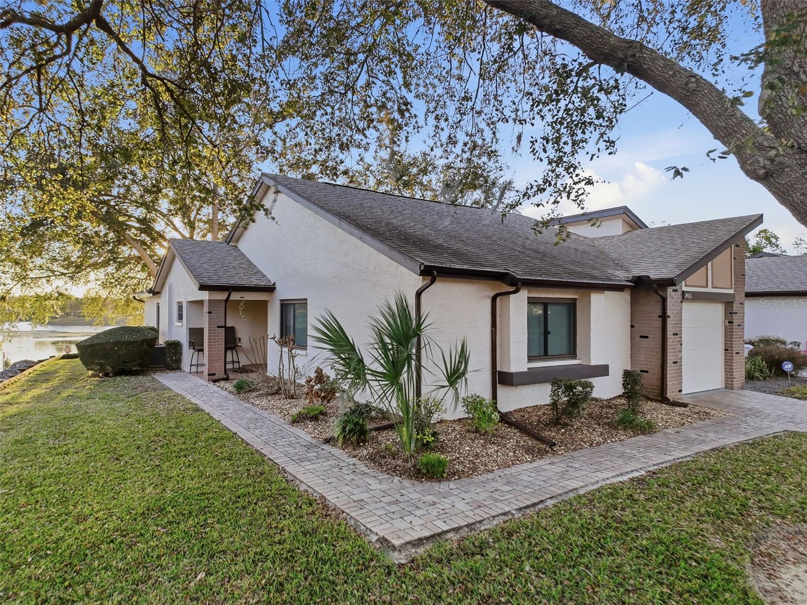 7406 Heather Walk Dr