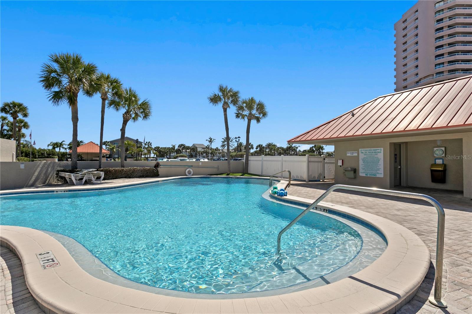1290 Gulf Blvd #1002