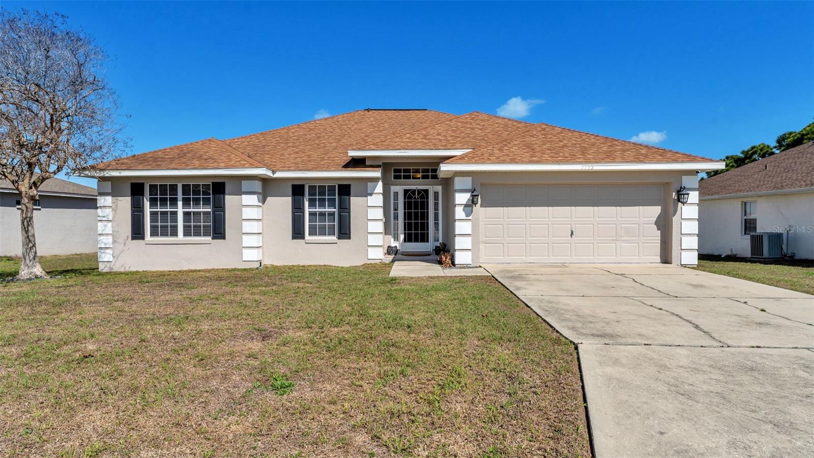 7755 Canterbury Cir