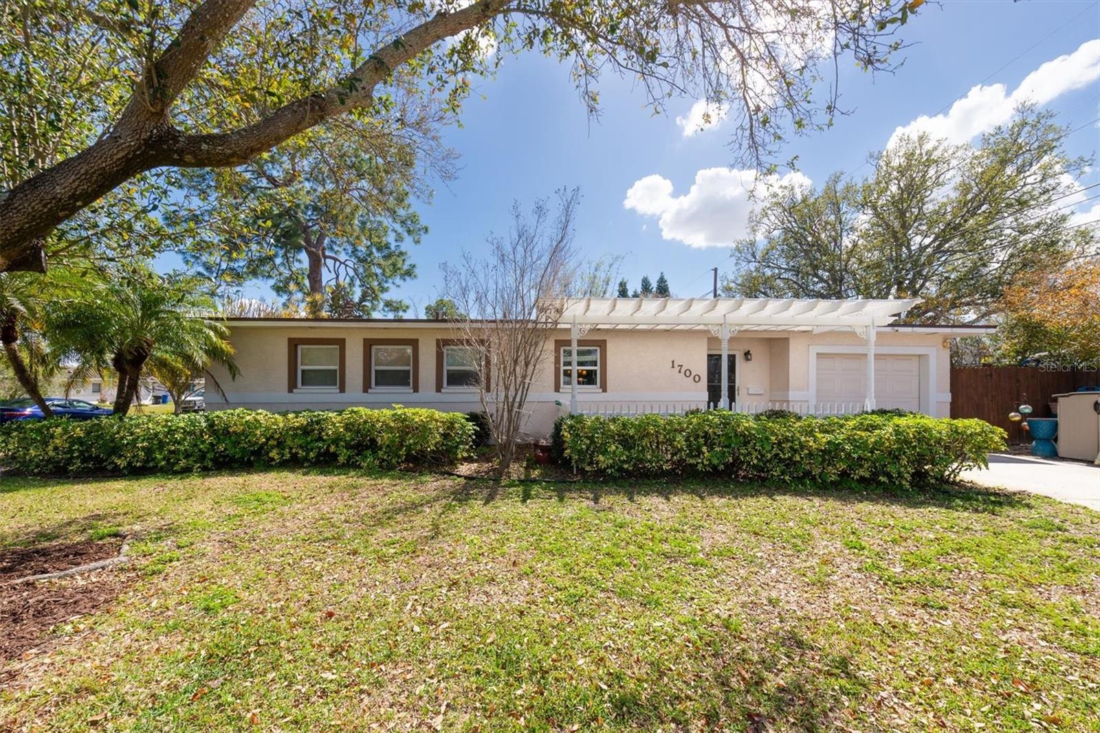 1700 74th Ave N