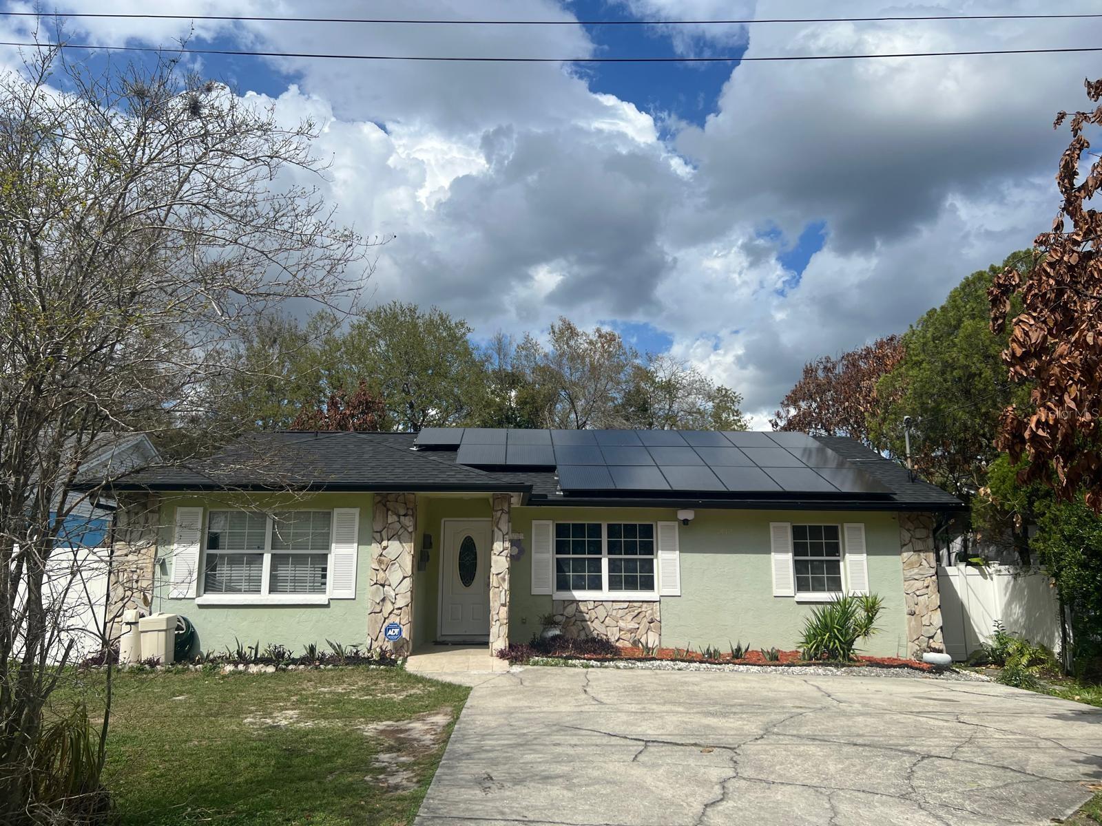 4912 E Serena Dr