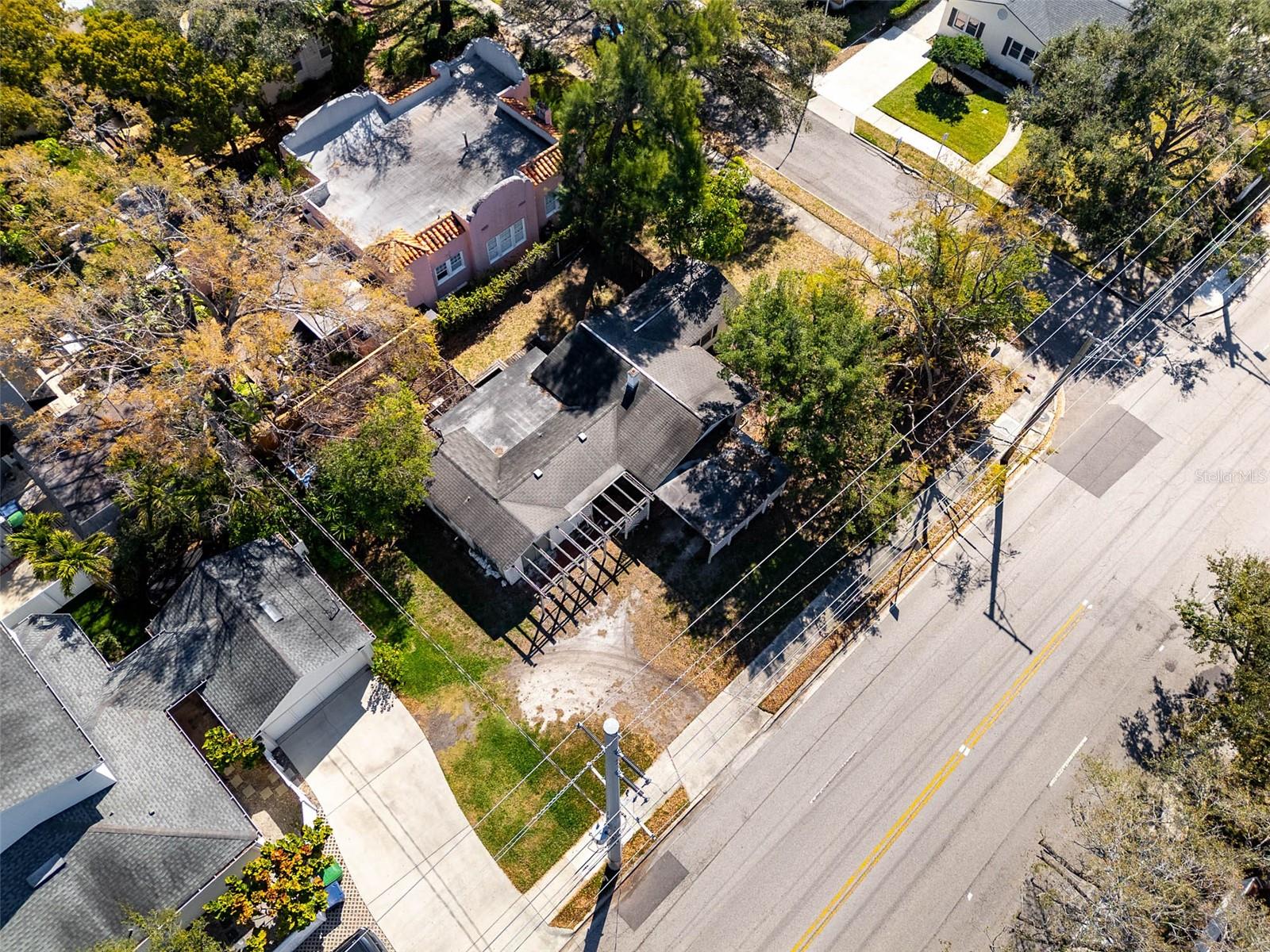 2627 W Watrous Ave