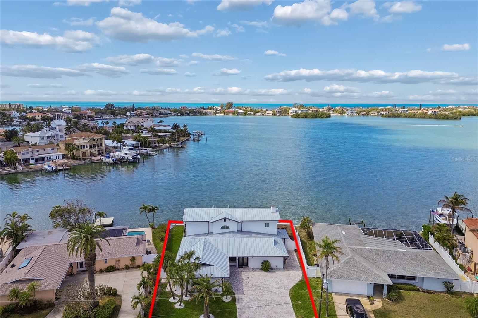 478 Harbor Dr N