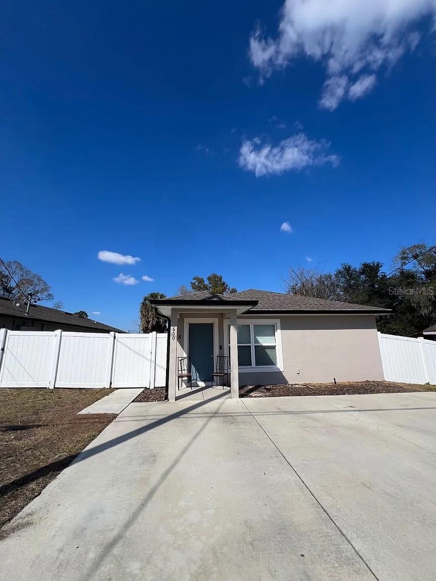 650 E Grapefruit Ave