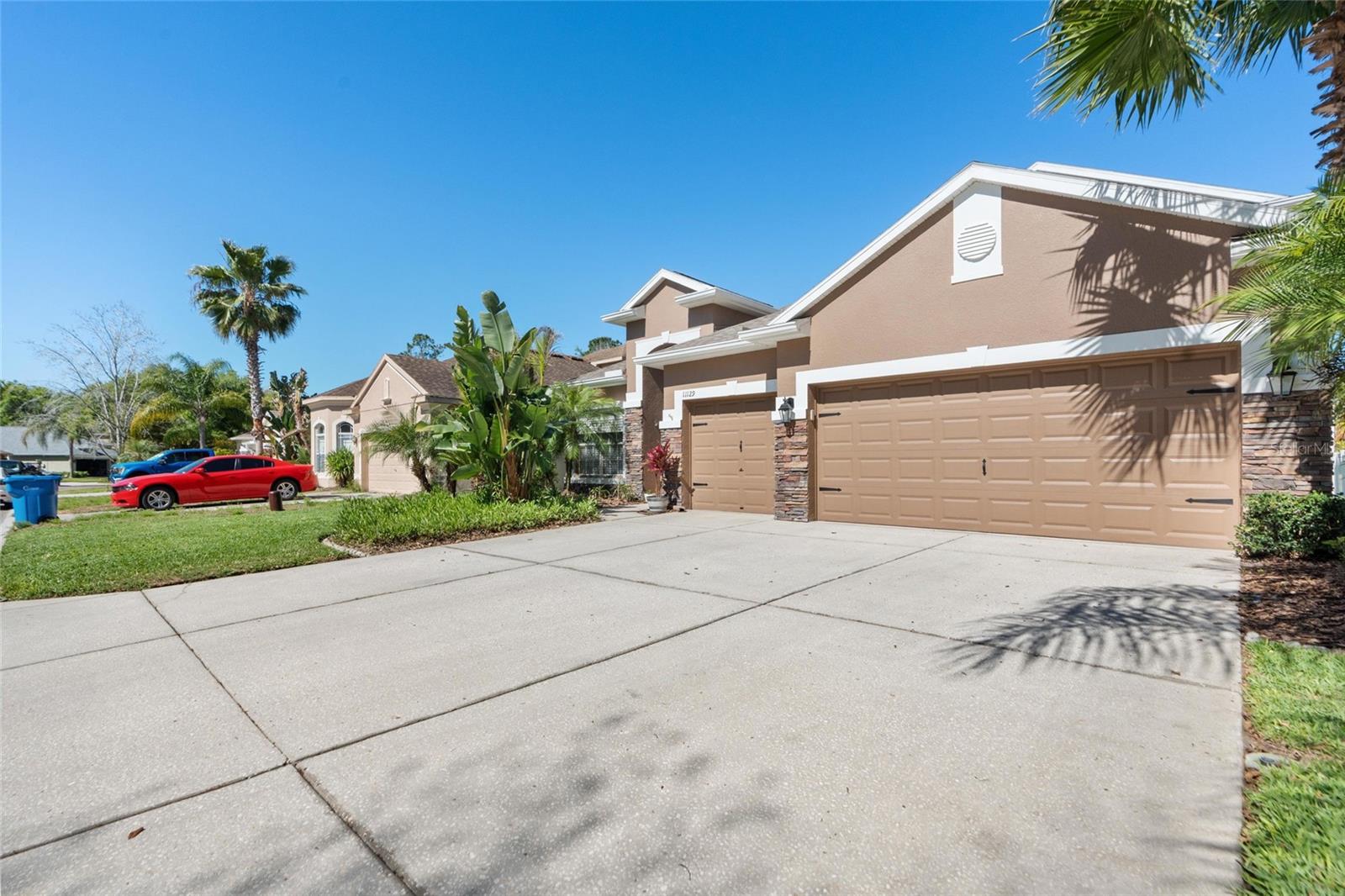 11129 Oyster Bay Cir