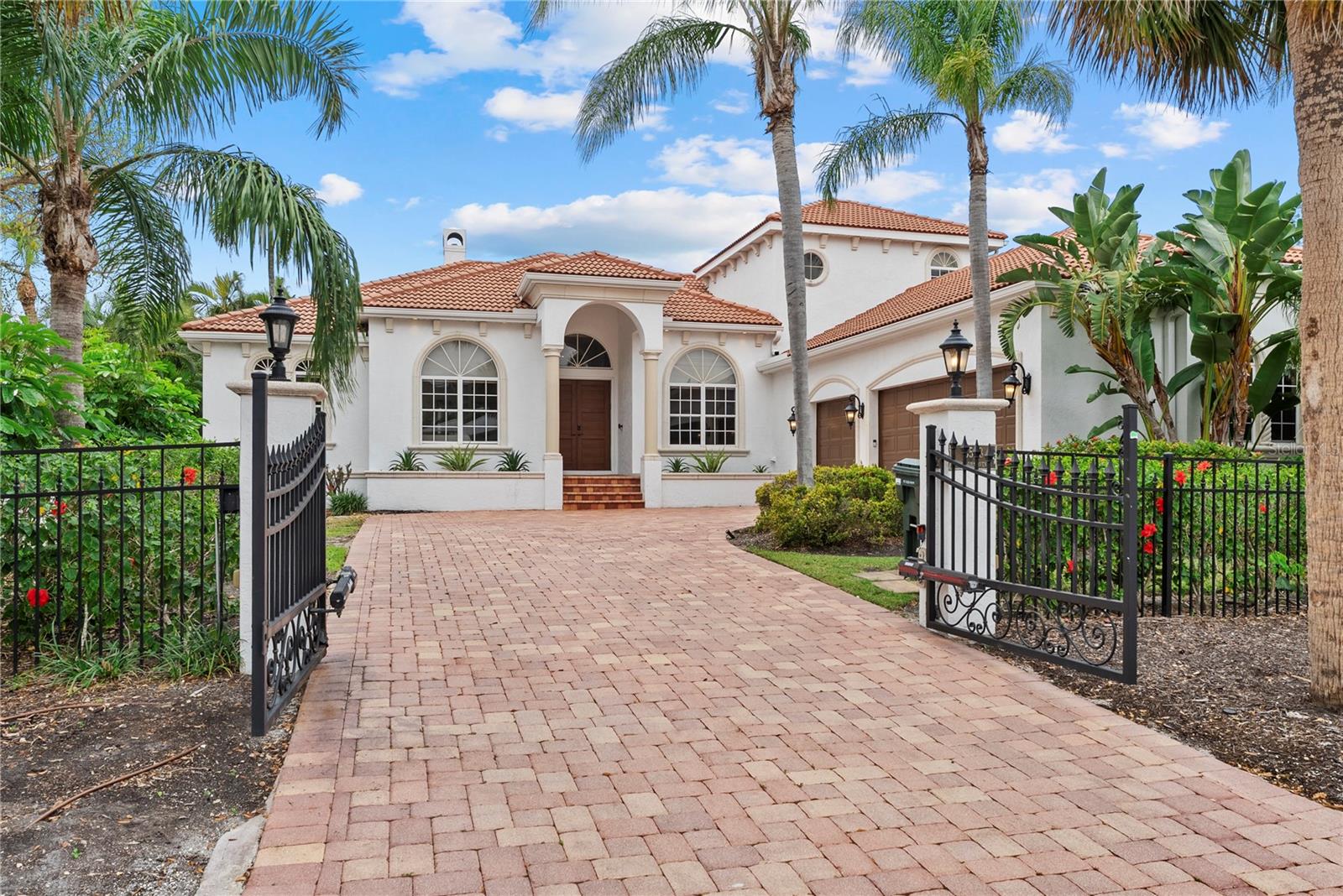 3508 LA Paloma Ave