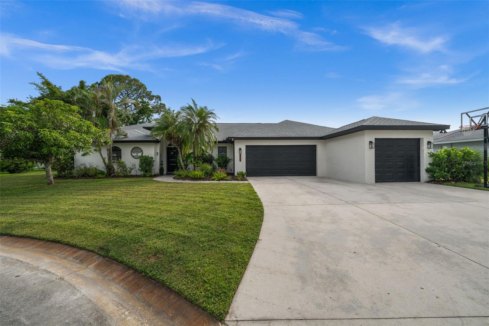 4252 Boswell Pl
