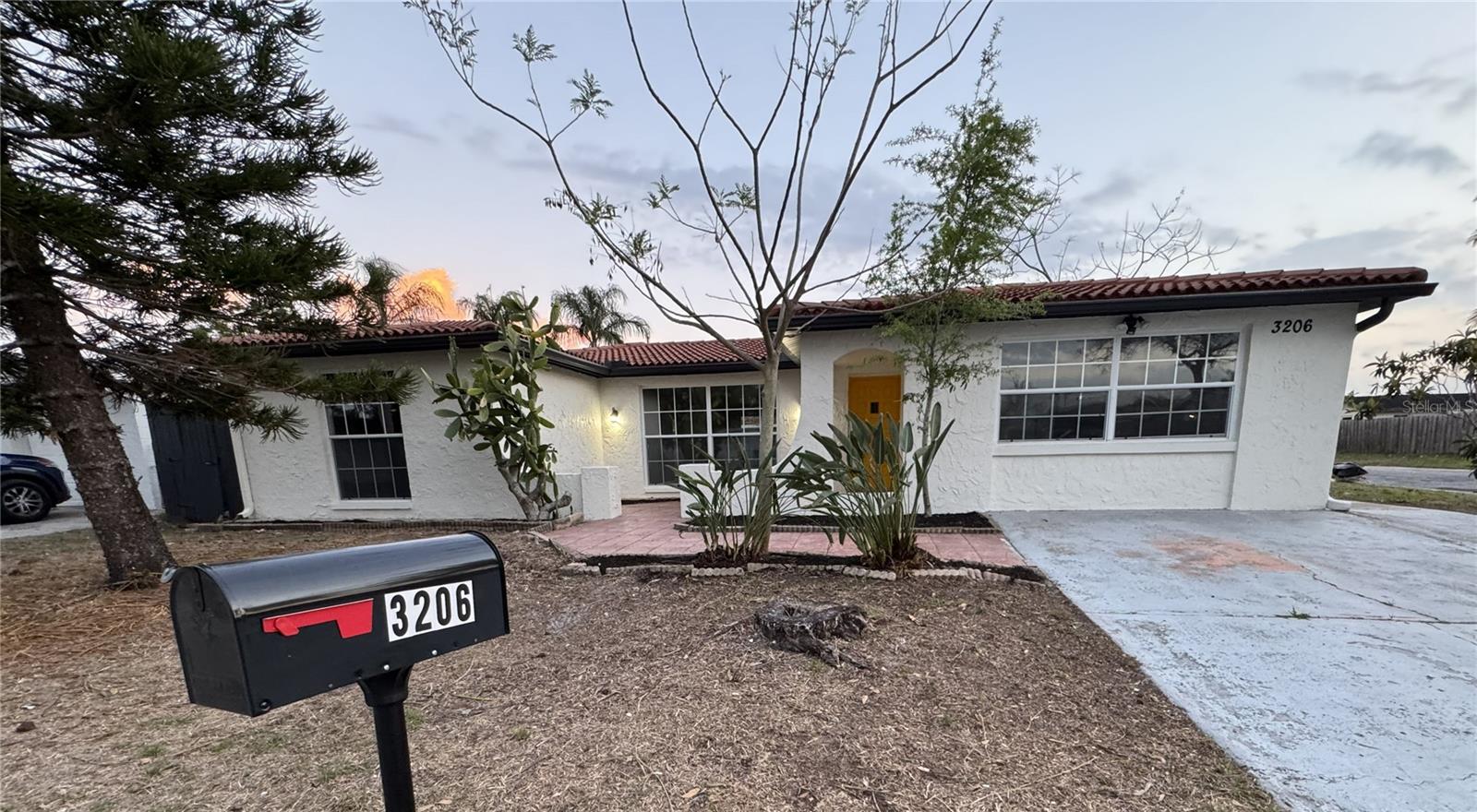 3206 Pinon Dr