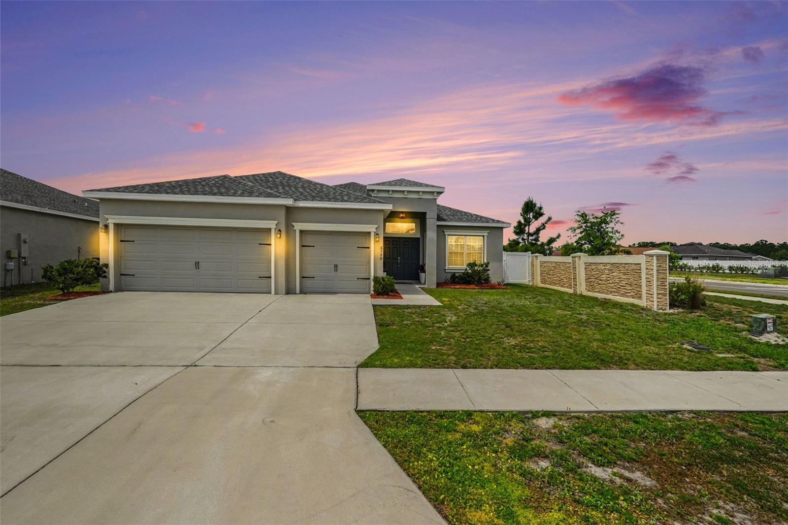6749 Abbywood Ln