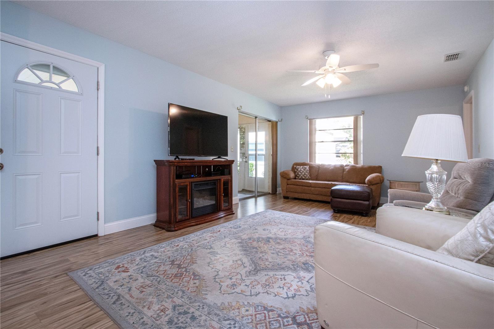 2017 Hullhouse Dr #351