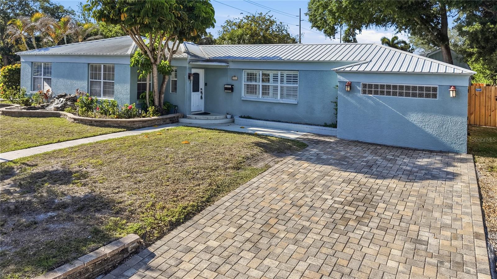 3921 W Bay To Bay Blvd