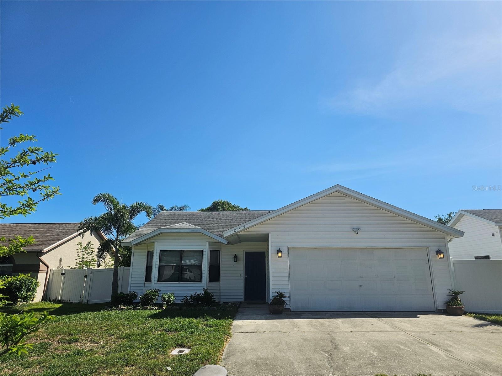 1885 Feather Tree Cir