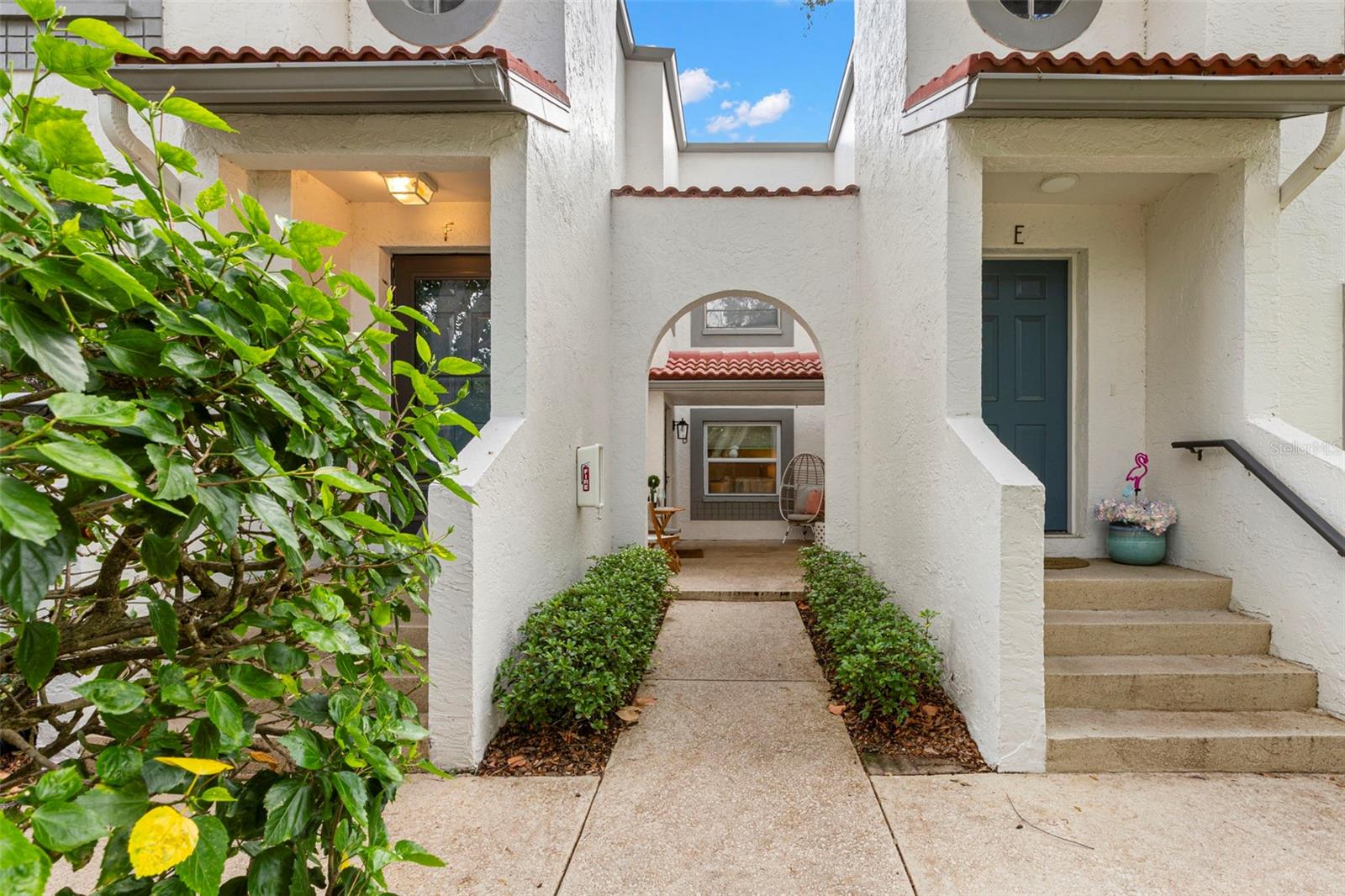 476 Santa Cruz Pl NE #B
