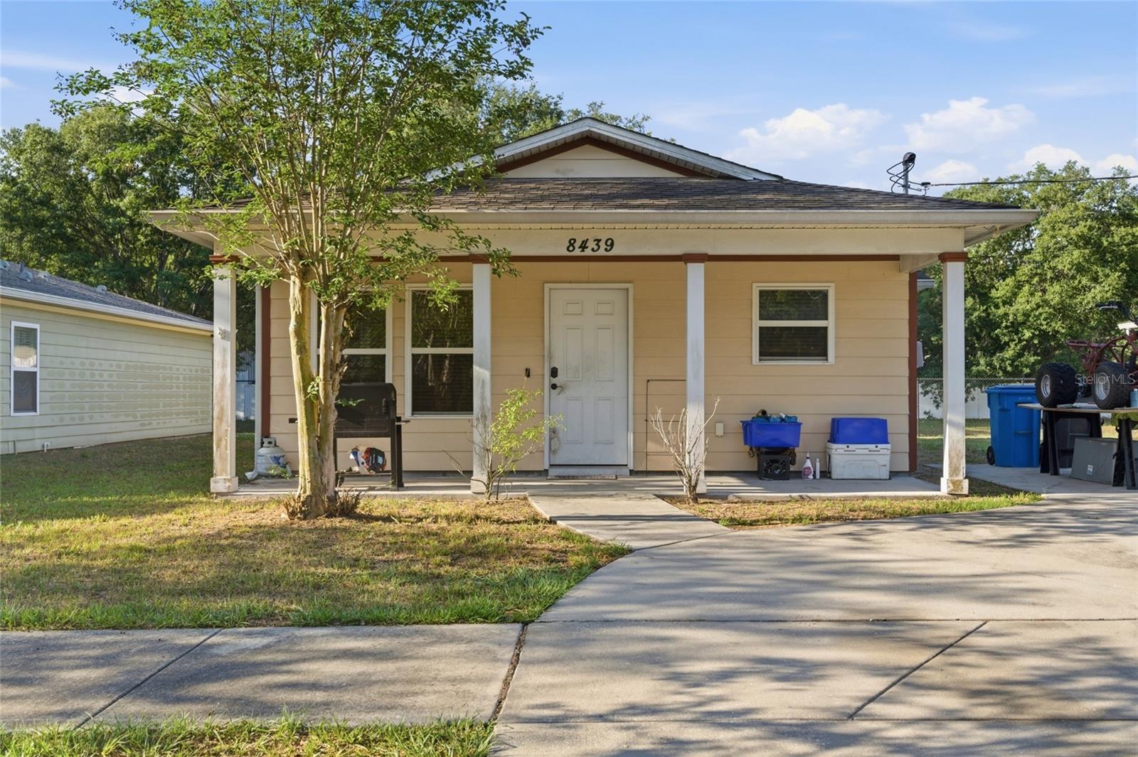 8439 Radio Ln