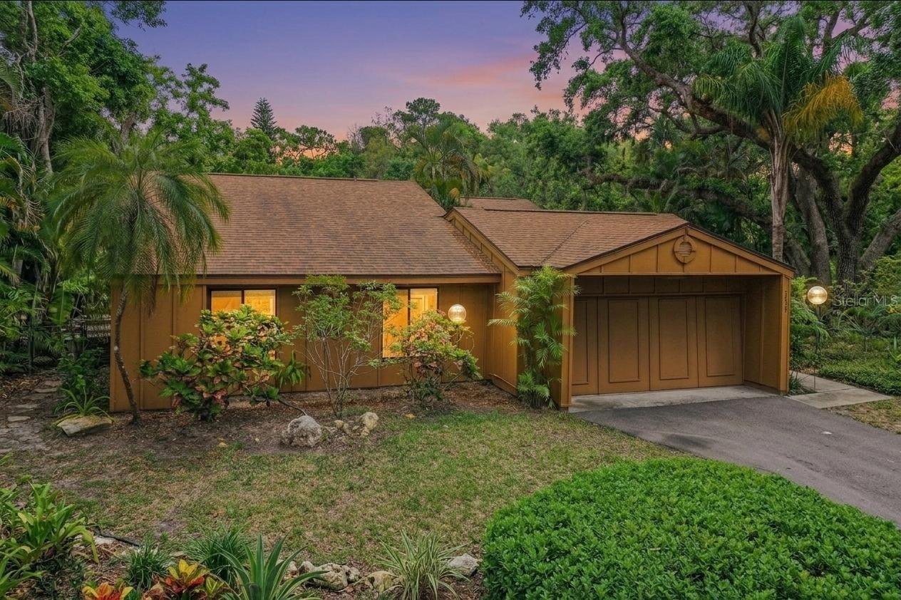 2411 Pheasant Ln