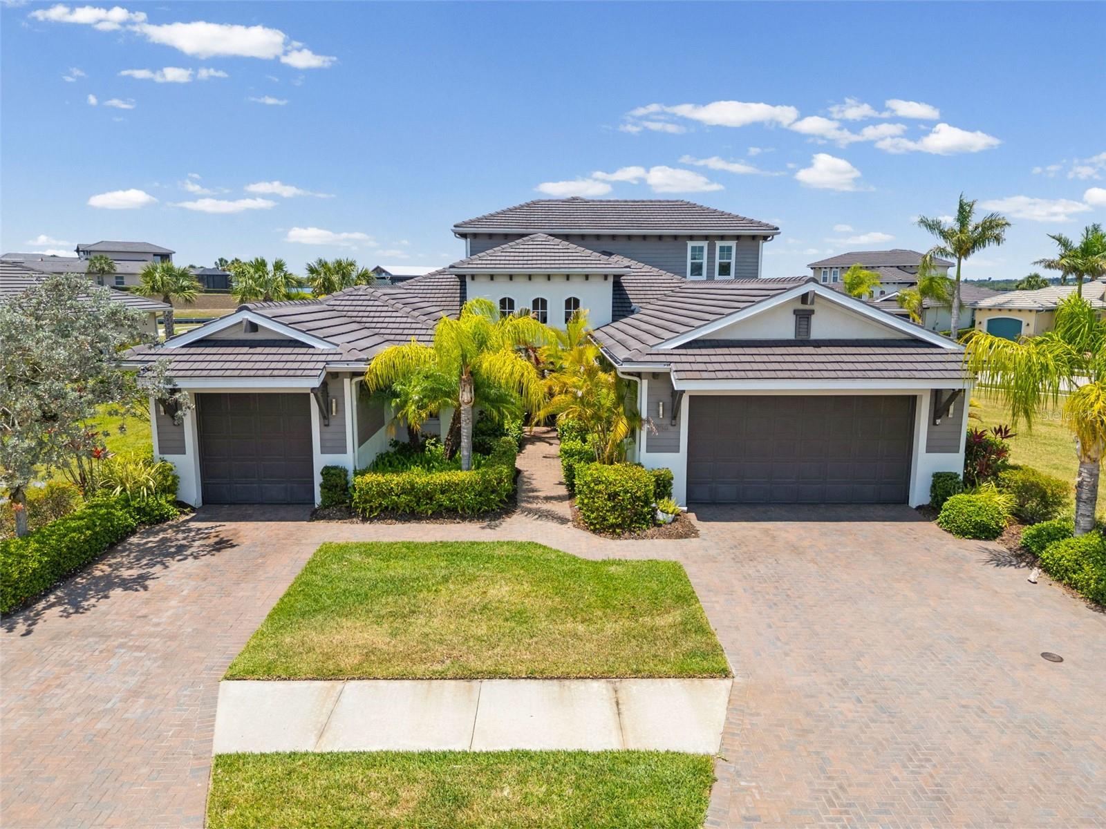 1256 Tyne Ln
