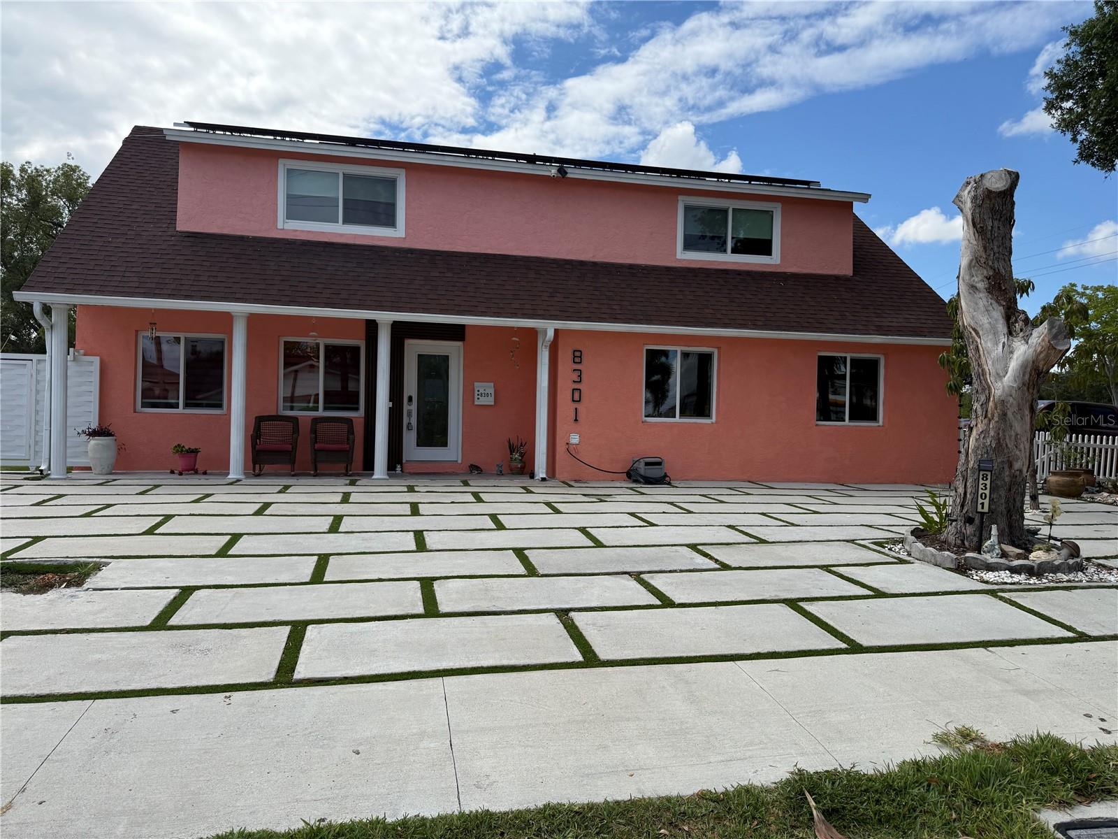 8301 Lopez Dr
