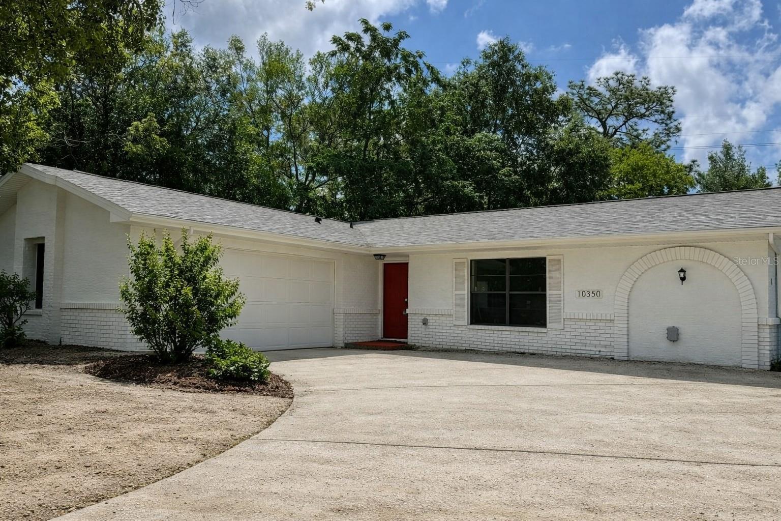 11189 Linden Dr
