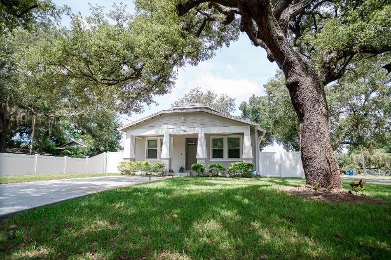 705 E Elm St