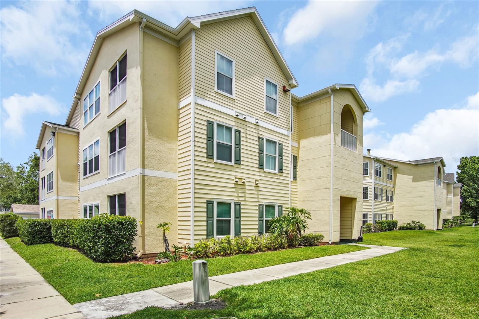 18245 Bridle Club Dr