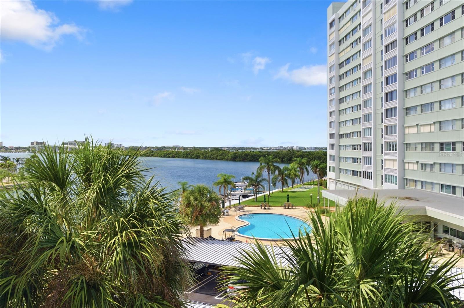 51 Island Way #411