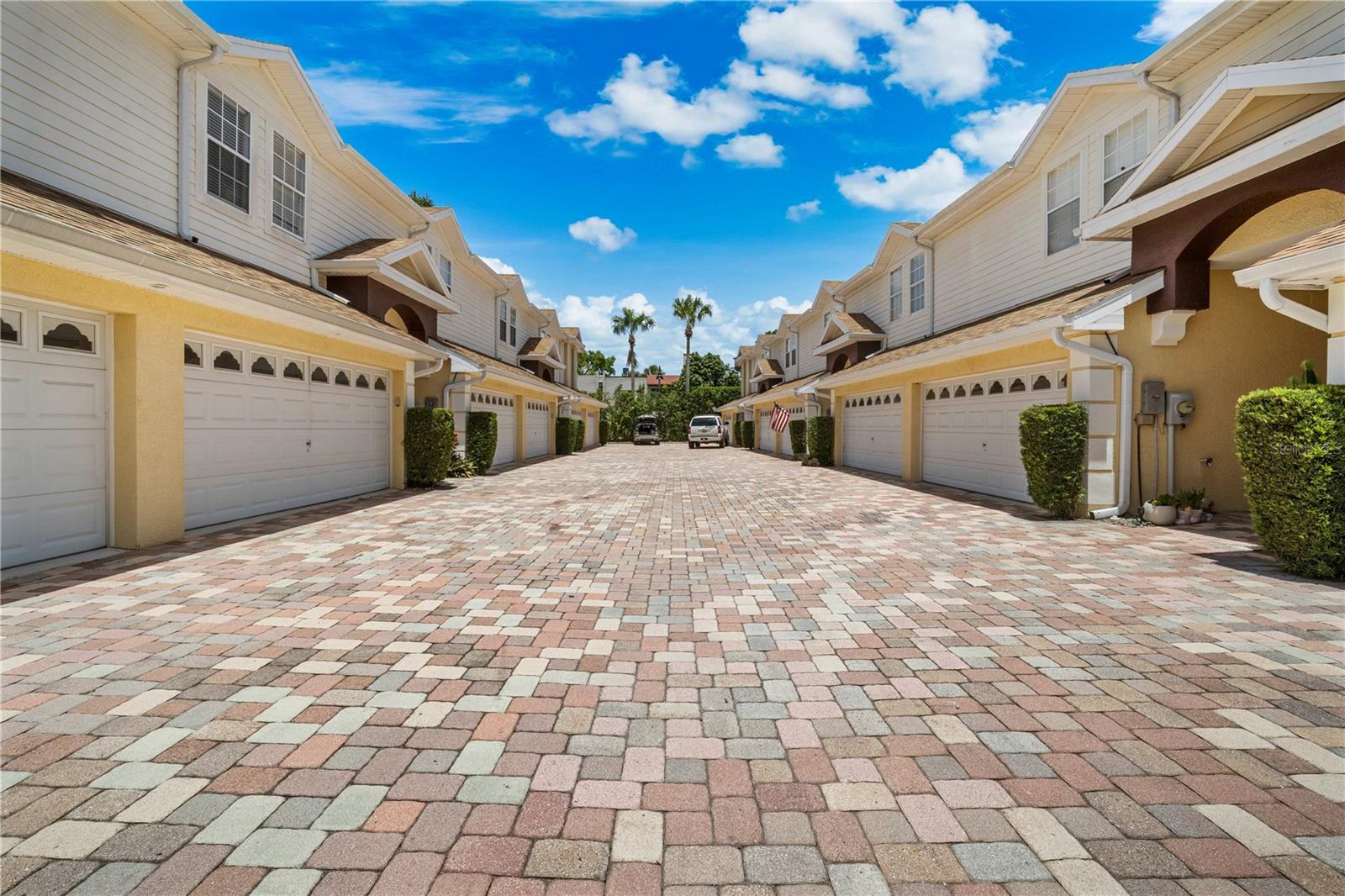 2974 Estancia Pl