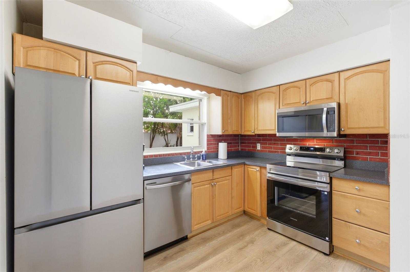 10651 125th Ave