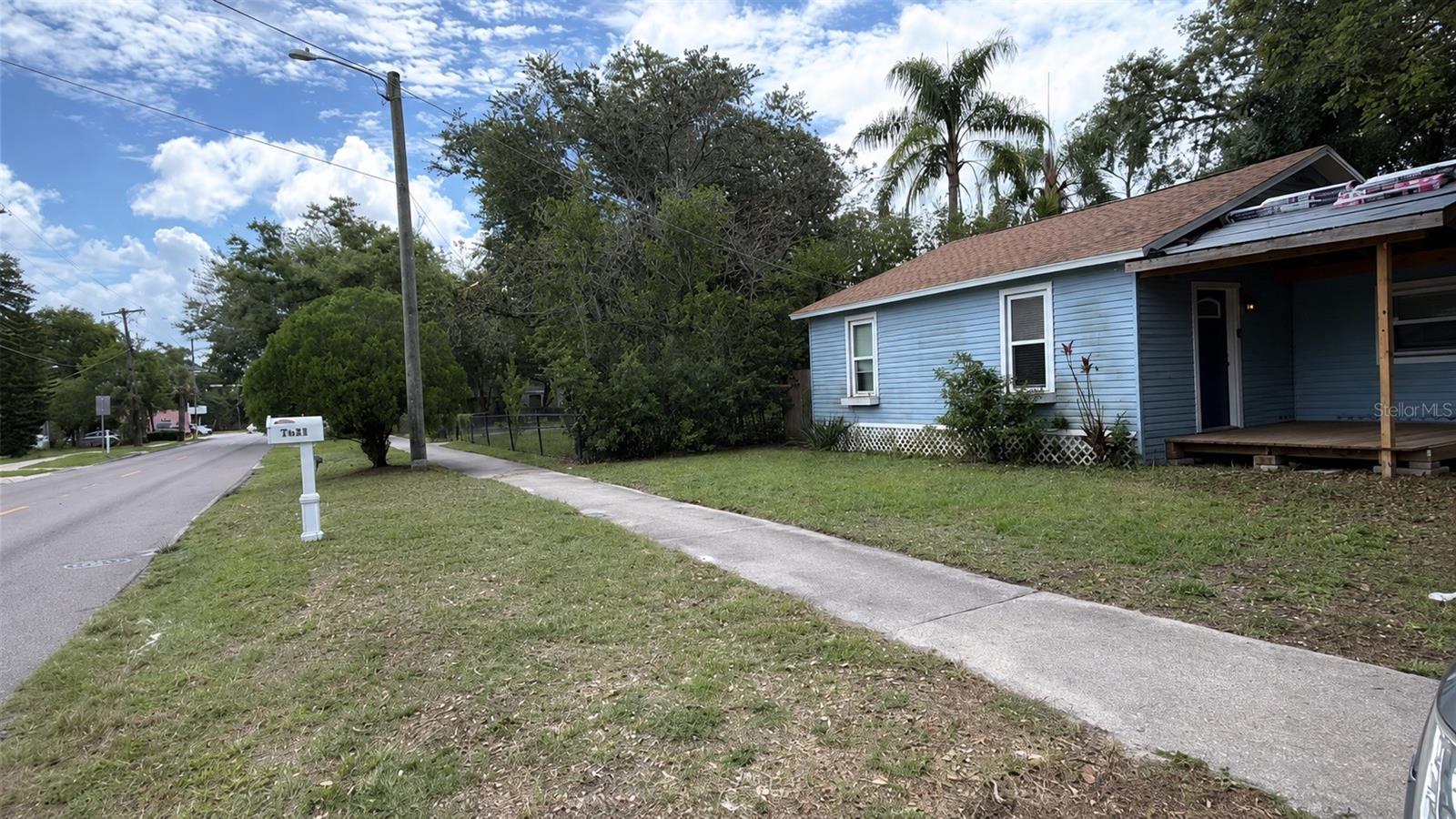 1311 E Sligh Ave