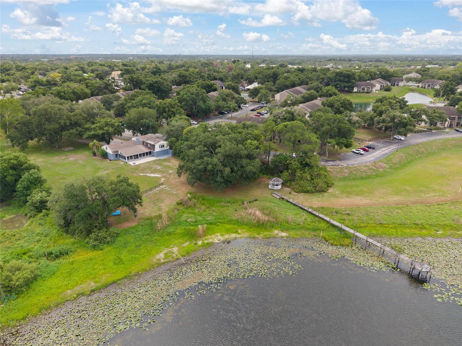 498 Lakewood Dr