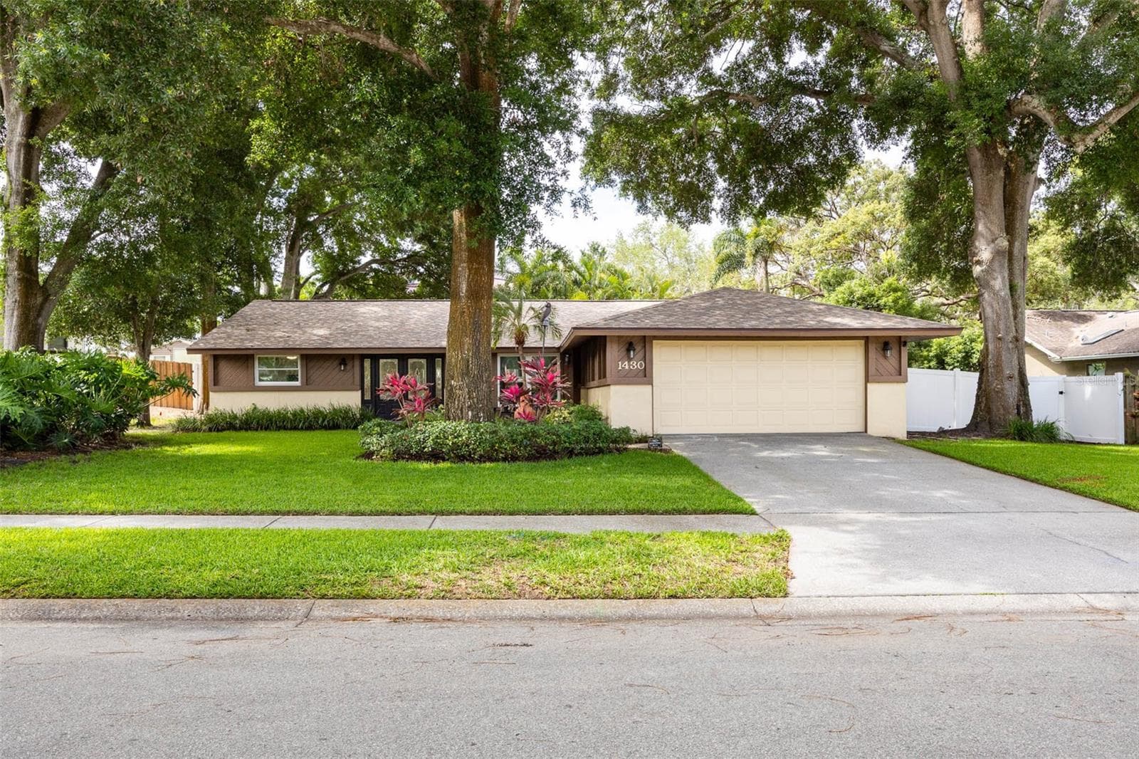 1430 Sutton Place Dr