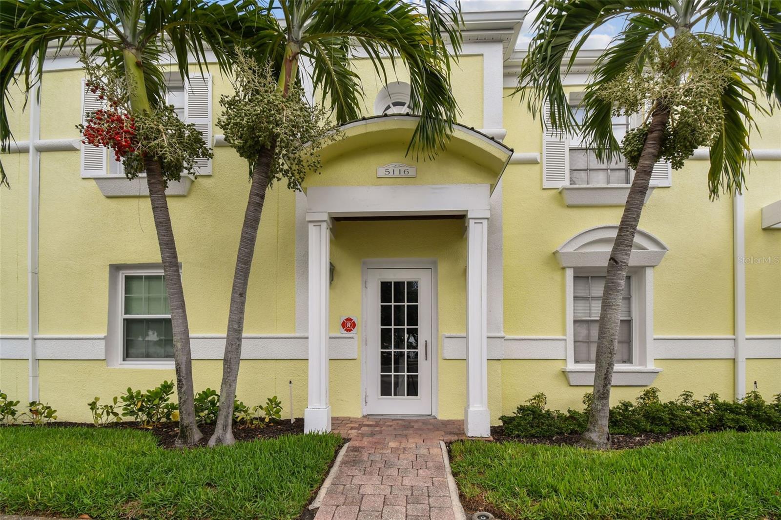 5116 Beach Dr SE #D
