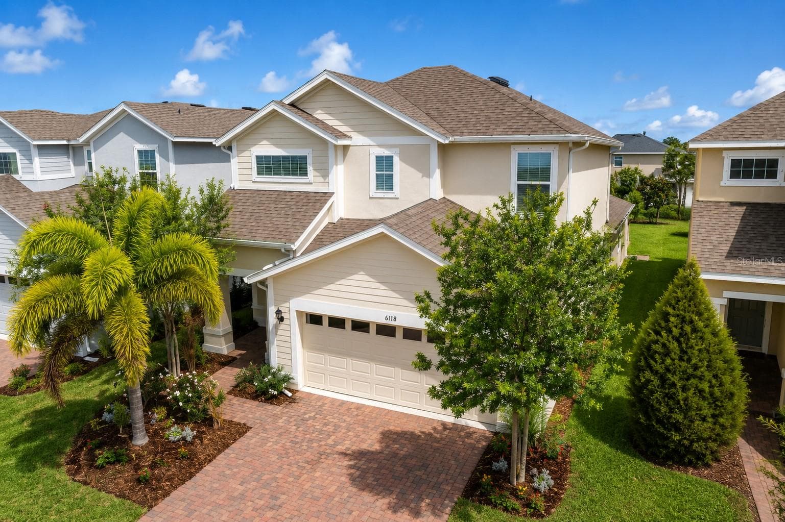 6118 Voyagers Pl