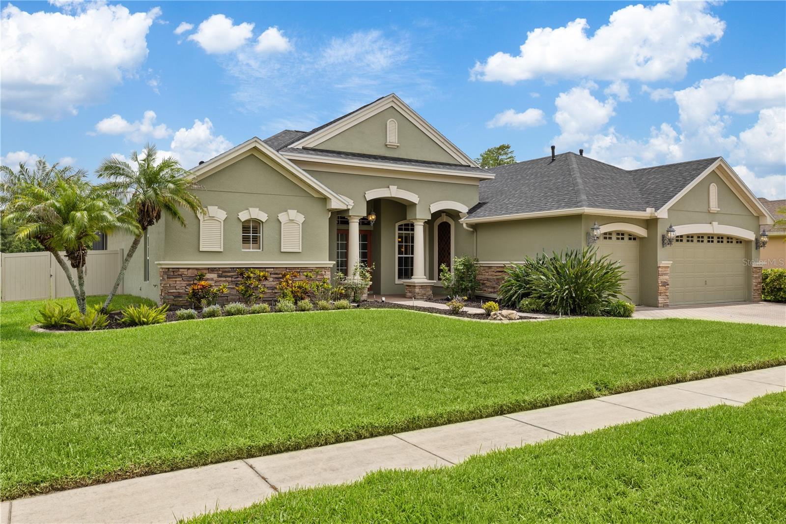 3015 Lynwood CT