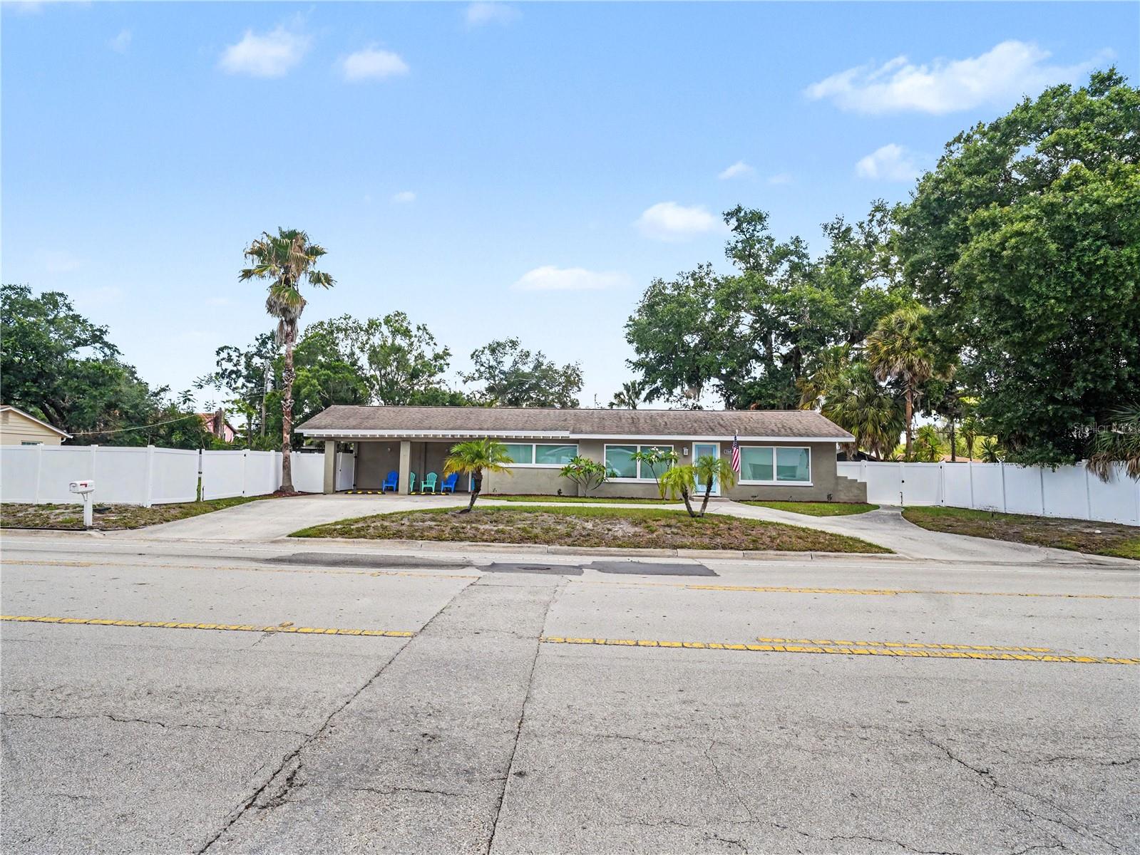 2547 Bahia Vista St