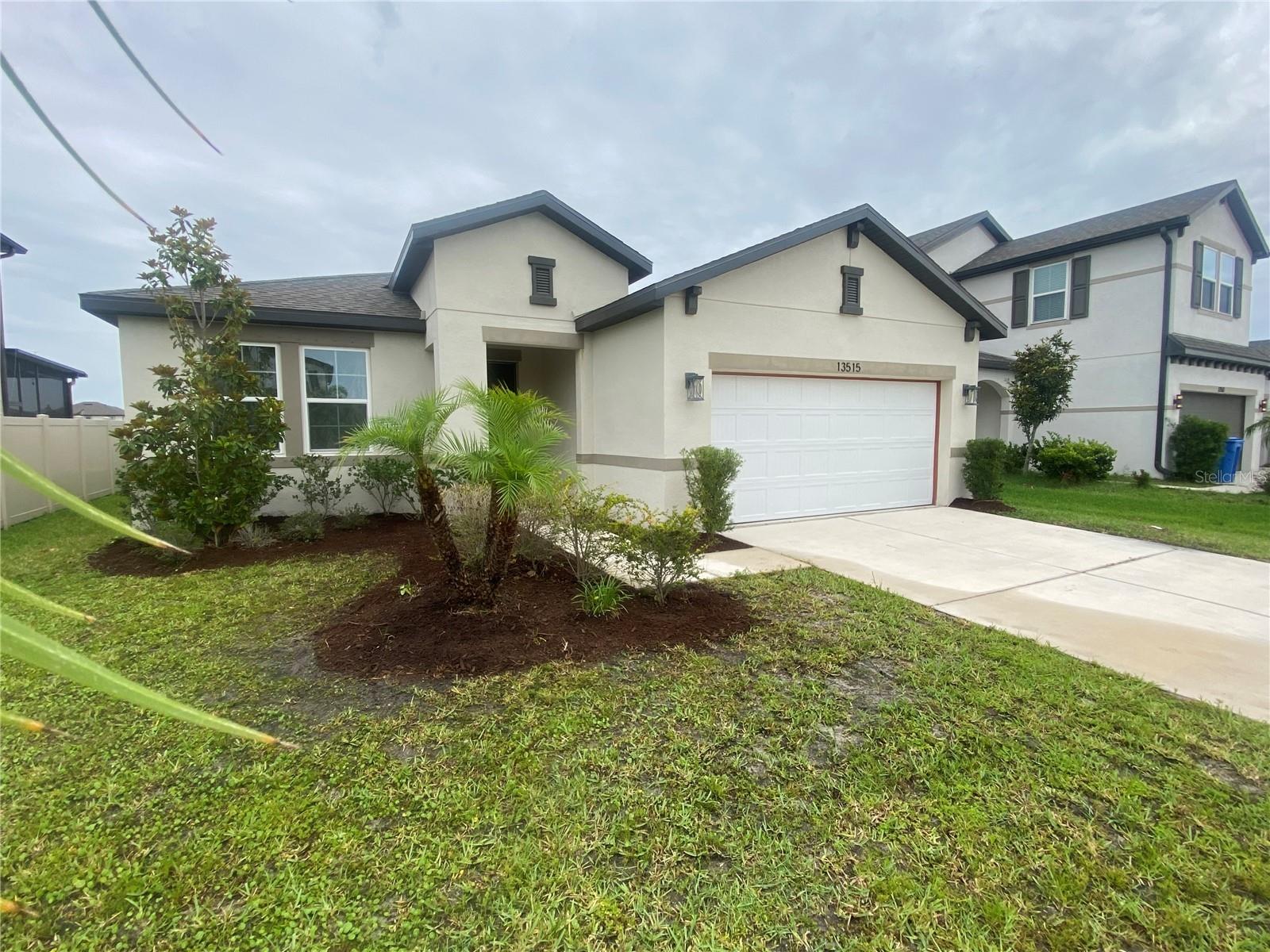 13515 Palmera Vista Dr