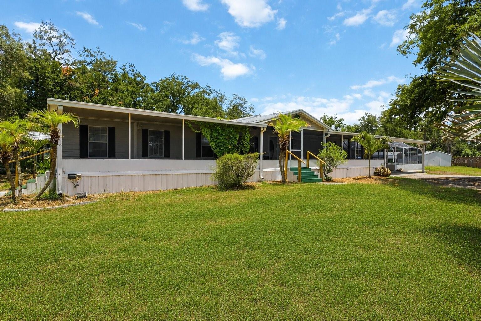 12104 Woodside Dr