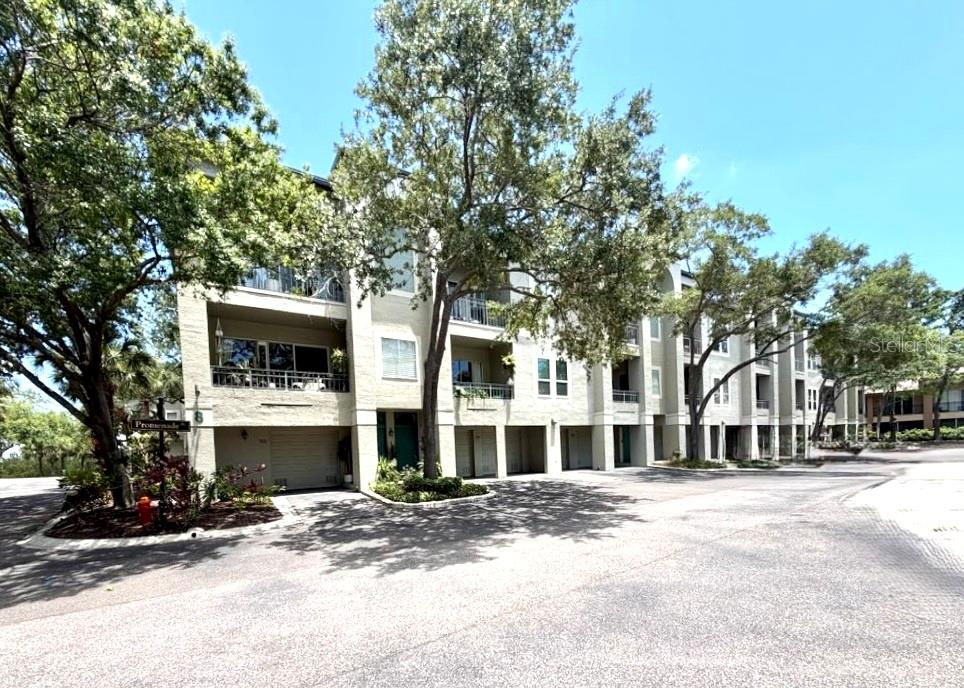 716 Promenade Pl