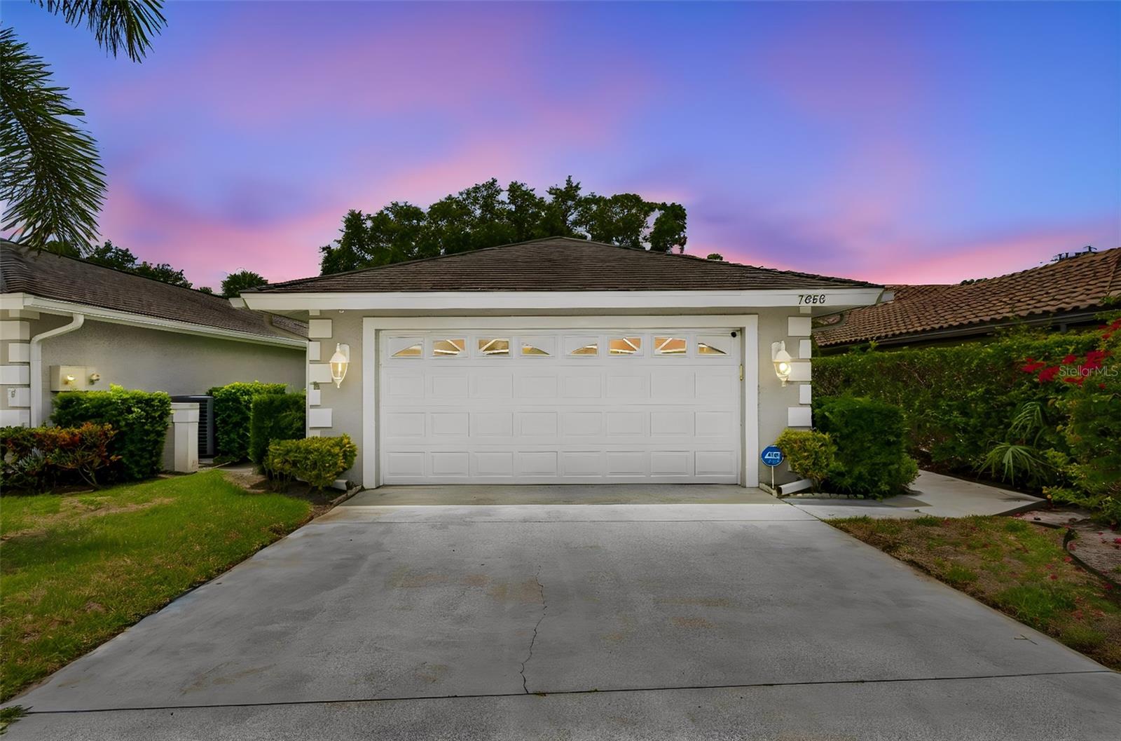 7656 Palm Aire Ln
