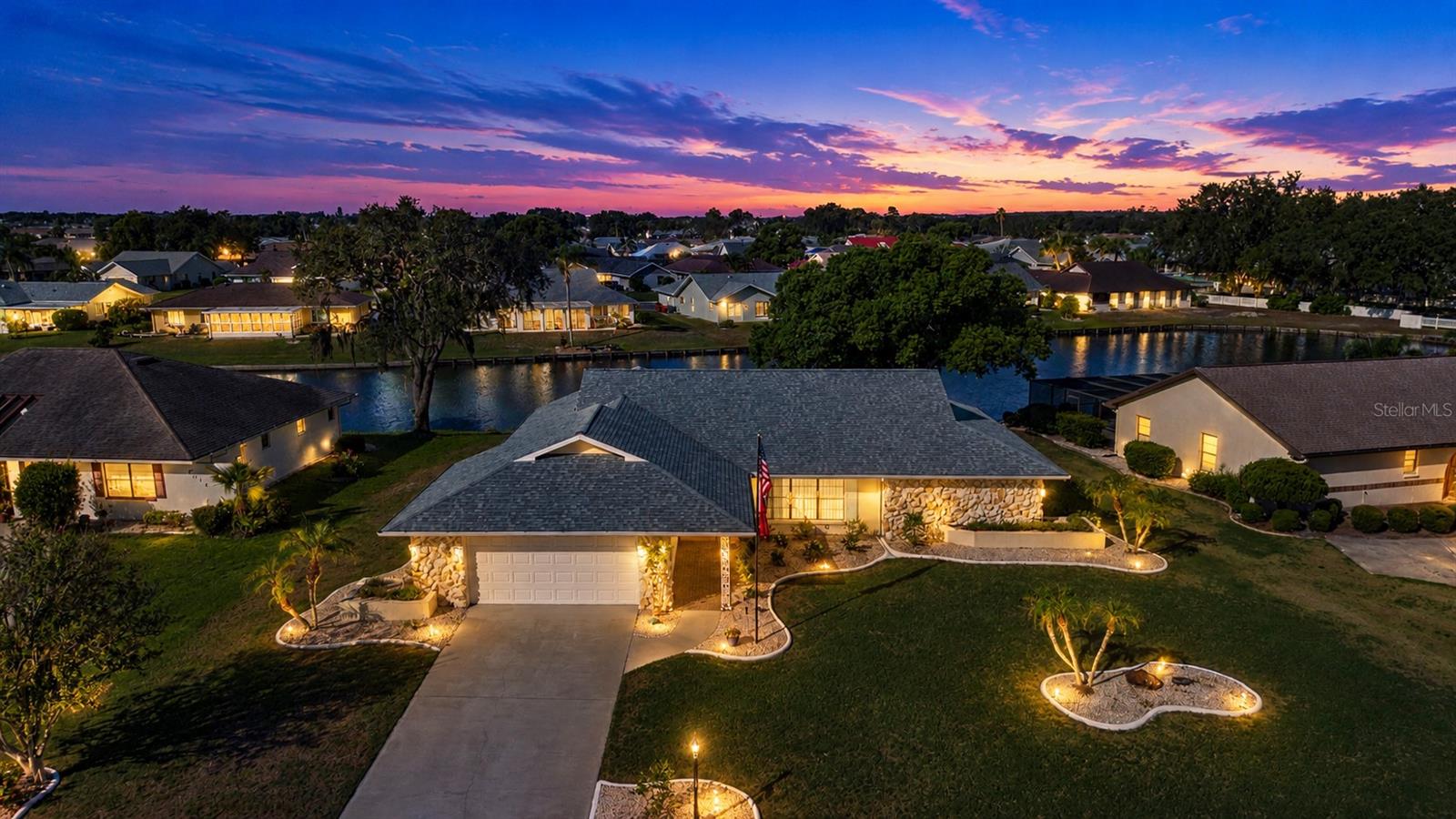 2016 E View Dr