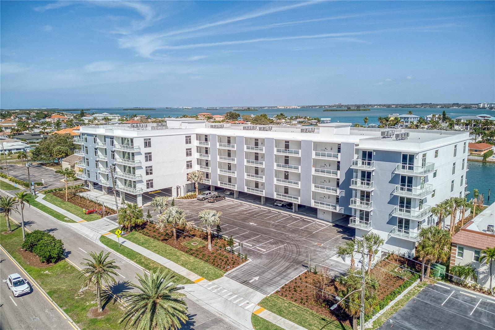 415 Island Way #206