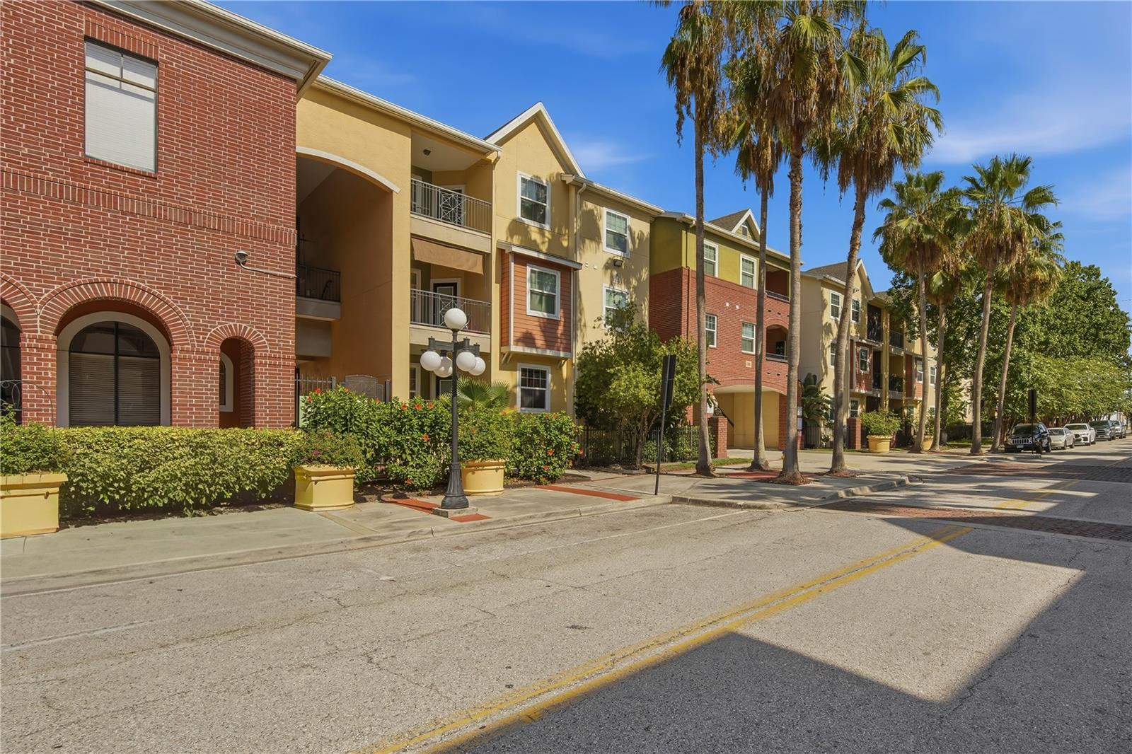 1810 E Palm Ave #1113
