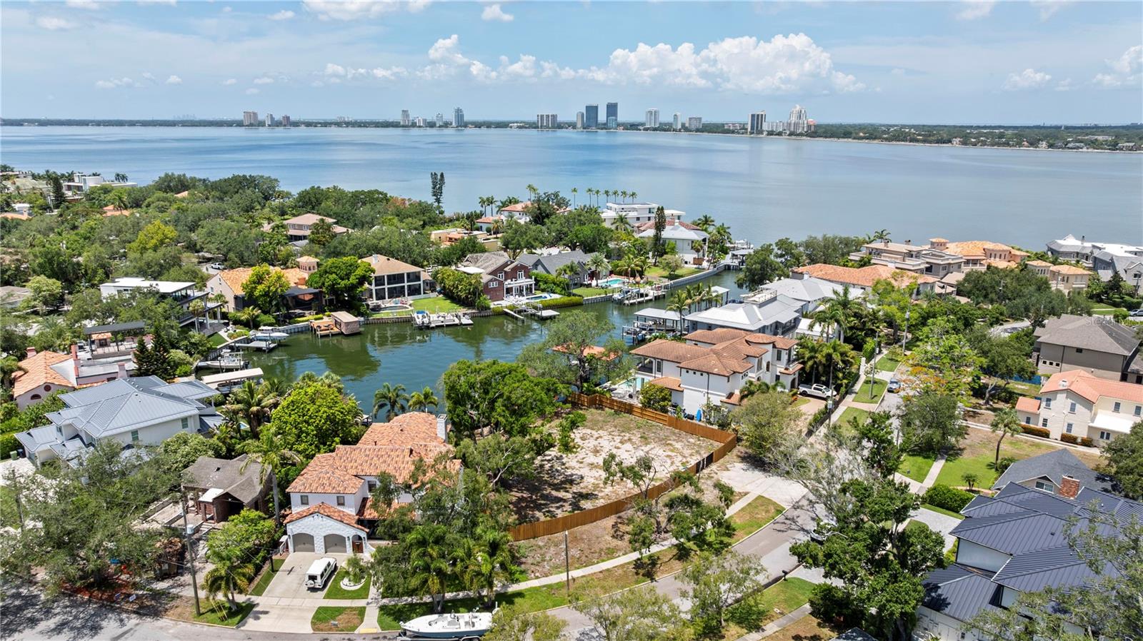 86 Bahama Cir