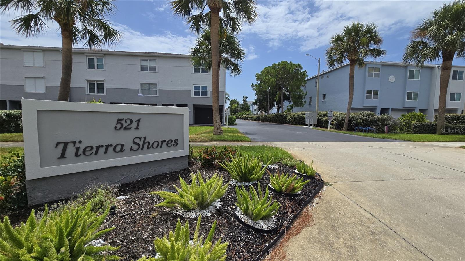 521 Pinellas Bayway S #206