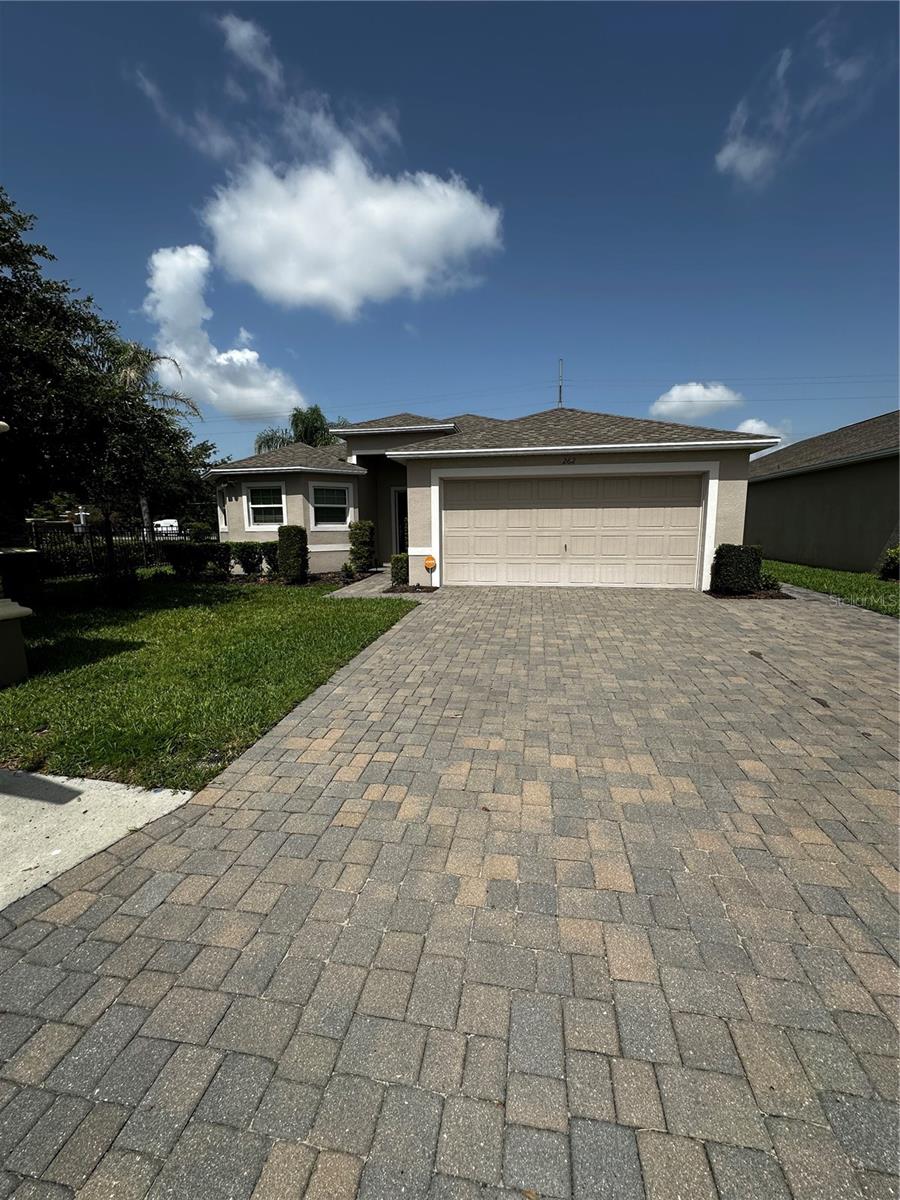 262 Lake Mariana Pl